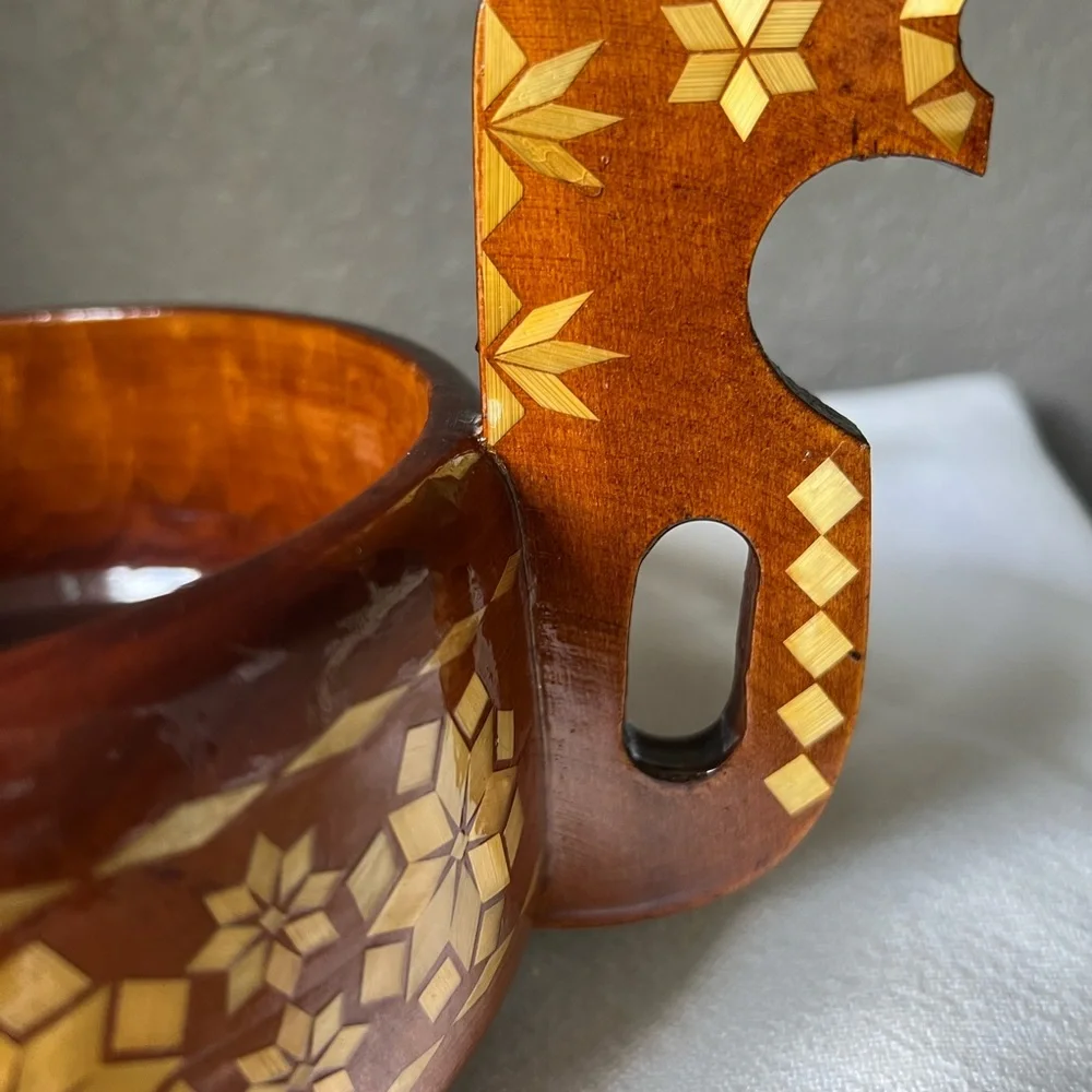 Vintage wooden folk art bowl - Picture 3 of 11